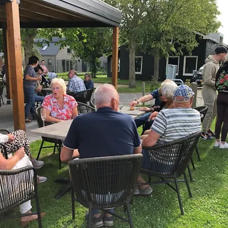 518 Op Recreatiepark De Wielen Sint Maarten